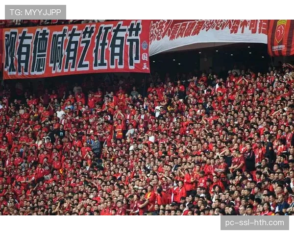 上海海港2-1绝杀云南玉昆，卫冕冠军艰难取胜